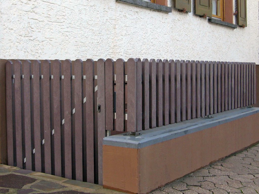 Najlepsze plastikowe ogrodzenie dla Twojego domu - webmama.com.pl